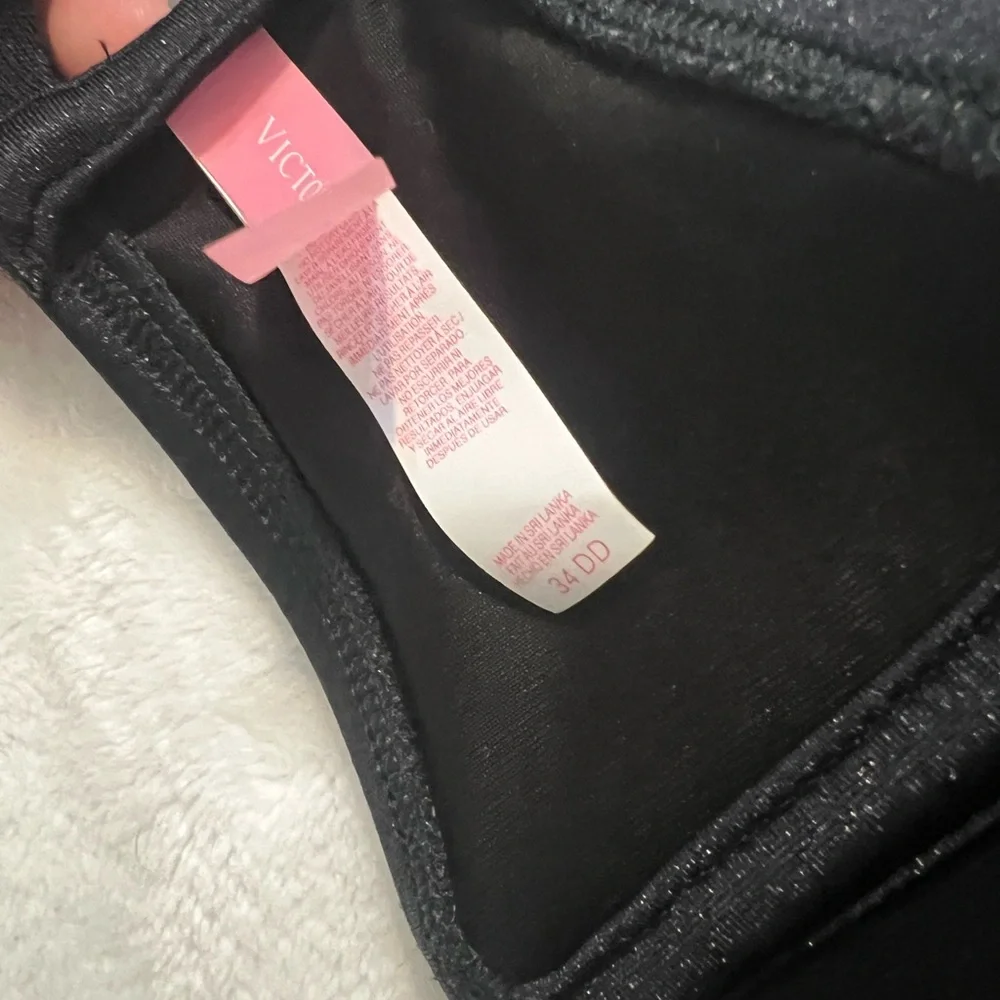 Victory Secret 34dd Large bottom Black Strappy Bikini Set with gold hardware - Picture 7 of 9